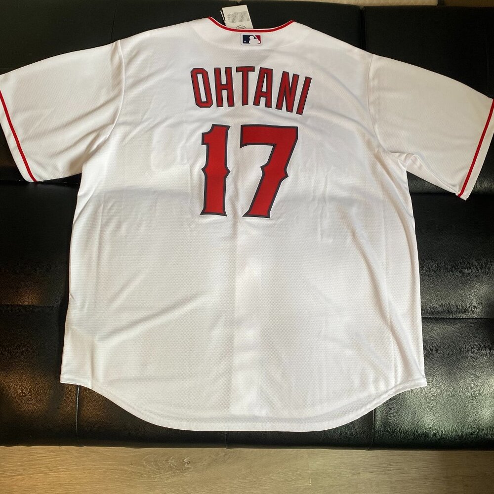 Nike Men's Los Angeles Angels Shohei Ohtani #17 White Cool Base Jersey (XL)